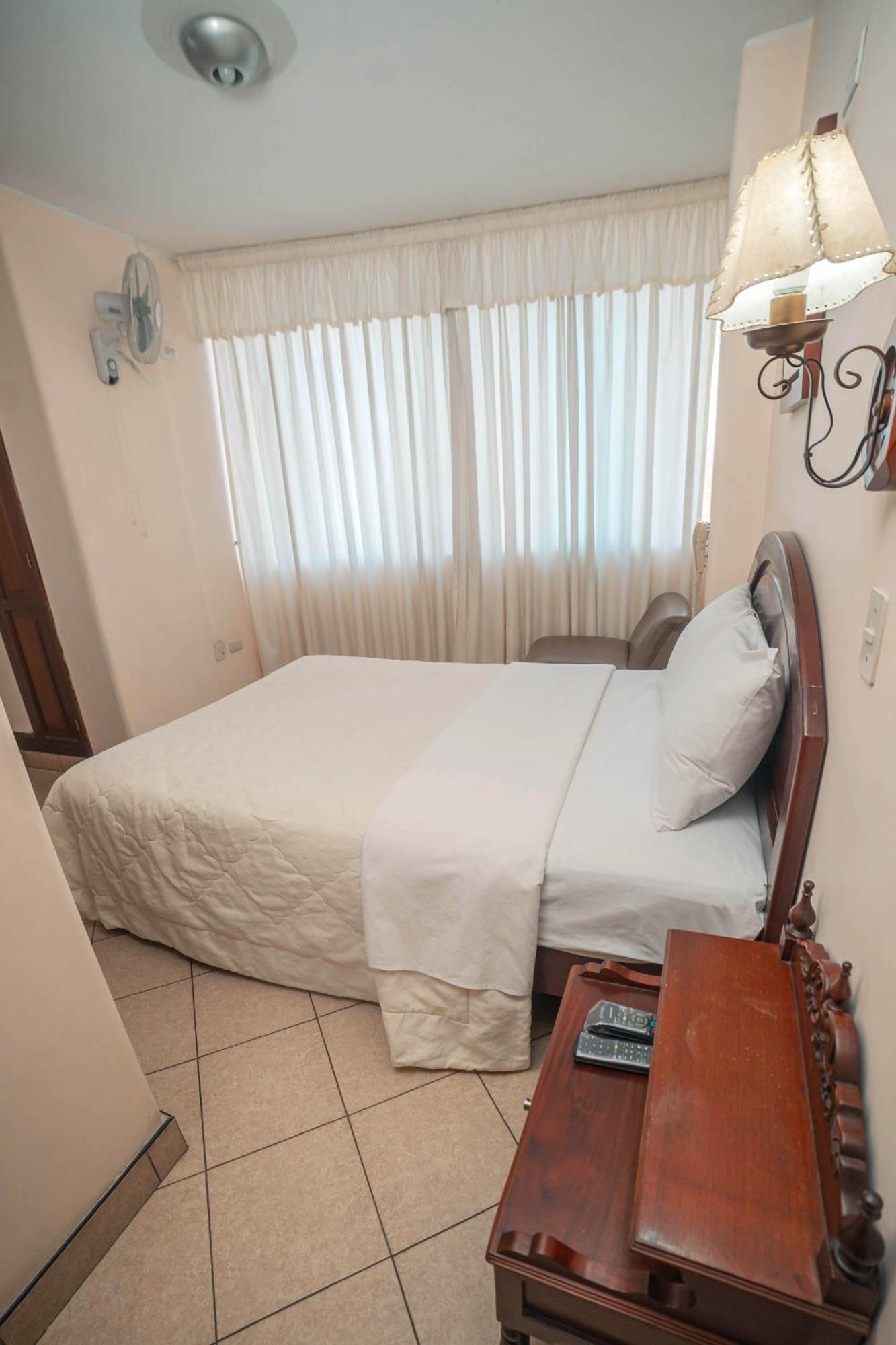 Hotel Torre Norte トルヒーリョ エクステリア 写真